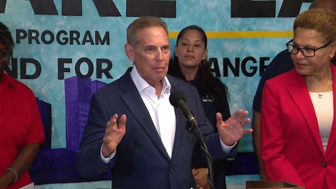 Bass expands anti-eviction program