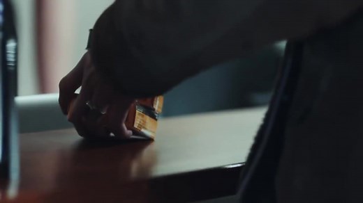 Avril Lavigne - Falling Fast