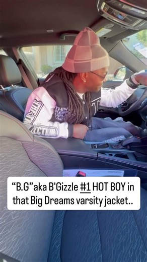 #BG aka B’Gizzle #1 #originalhotboy thank you 🤝 🫡 BIG Dreams varsity jackets now available online go check them out , the Link is in my bio.. Website:::⬇️ Www.thetruucollection.shop Like, comment, follow and share