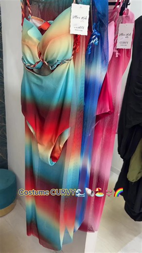 Costume curvy: modelli mare comodi e alla moda