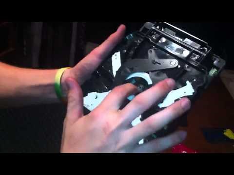How to clean your DISC READER lens in PS3 Slim (TO FIX NOT READING A GAME)