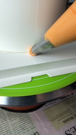 Buttercream Piping Tutorial: Little Tiger Cake Decorating | Cupcake & Vintage Cake Designs