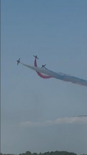 Red Arrows Final Maneuver! 🇬🇧✈️ Epic Finale at EAA AirVenture 2026#aerobaticpilot #jets #aviation