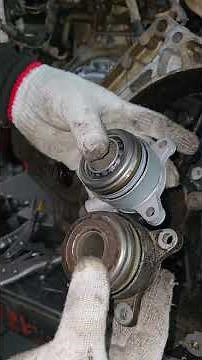 replace clutch kit and bearing Toyota Corolla #automobile