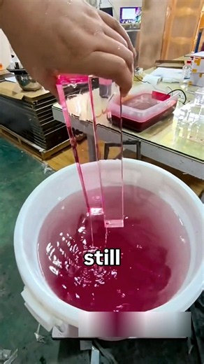 Why Acrylic Sheets Are Dyed Instead of Painted