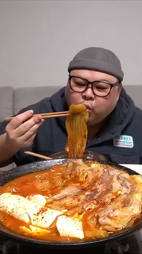 1.5M views · 6.7K reactions | Eating Kimchi Stew Mukbang Eatingshow #foodgasm #yum #eat #foodpic #dinner #foodpics #lunch #breakfast #foodphotography #foodlover #tasty #hungry #foodblogger #dessert #healthyfood #chocolate #foods #cooking #cake #eeeeeats #foodies #eating #homemade #chef #먹스타그램 #foodblog #nomnom #delish #feedfeed #fresh | Eating time | Facebook