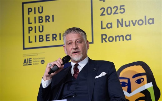 Polemica su Più Libri Più Liberi, ministro Giuli: "Mai assentarsi se non si è d'accordo"