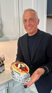 94K views · 1.7K reactions | Subscribe to my ‘Stirring the Pot’ FREE newsletter using the link in my bio to get this Secret - Ingredient Banana Split recipe sent straight to your inbox on Monday!  | Geoffrey Zakarian | Facebook
