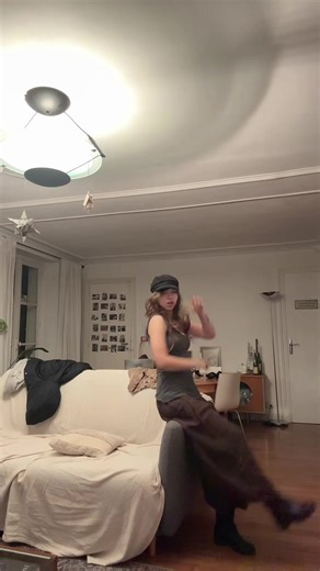 Saçımın arkası korkunç ama görmüyorum so its not my problem🥳