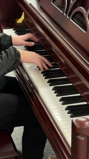 【音色動画】アンティーク家具のような木目と猫脚 Kohler & Campbell SC-420FD (2000年製) 試弾 #アサヒピアノ #Shorts