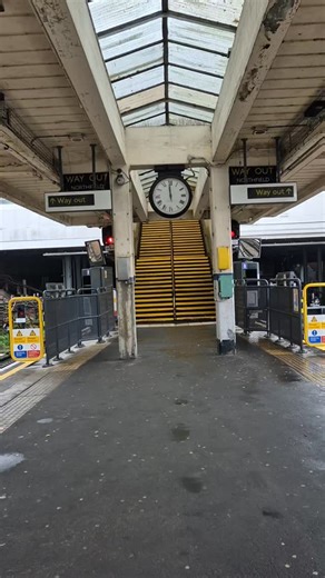 ⏰ Level Up Your Life with the 100-Hour Rule! 🚀 ​Tired of feeling stuck? The 100-Hour Rule is your game-changer! ​It says you can go from a complete beginner to being competent (better than 95% of people!) in almost any new skill by dedicating just 100 hours of focused, deliberate practice. ​What that looks like: ​17 minutes a day for a year. ​30 minutes a day for about 7 months. ​1 hour a day for just over 3 months! ​It's not about becoming an expert (that's the 10,000 hours rule!), but about g