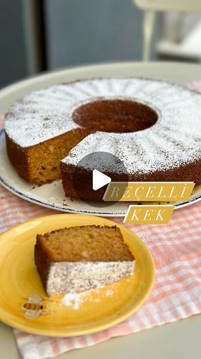 Melis Güvercin Sütçü | Reçelli Kek Mikser kullanmadan şipşak yapılması, asla yumurta kokmaması ve hatta şekerlenmiş reçelleri değerlendireceğimiz bir tarif... | Instagram