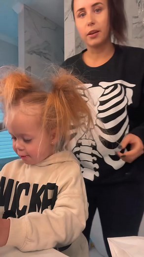371K views · 6.8K reactions | These Halloween hairstyles are bewitchingly good 朗 #throwback #reels #halloween #hairstyles | Emily Fauver | Facebook