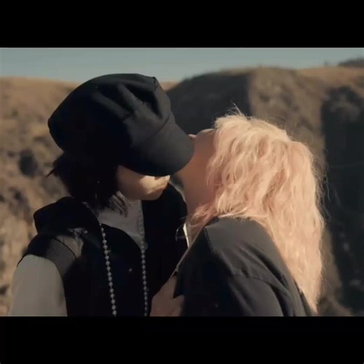 Flora e Celina: Os Melhores Momentos de Vermelhosangue