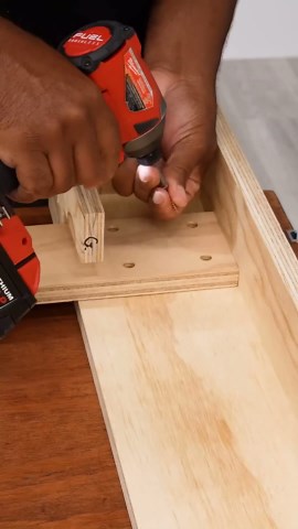 DIY Multi-Purpose Workbench (The Frame) – Ep. 02