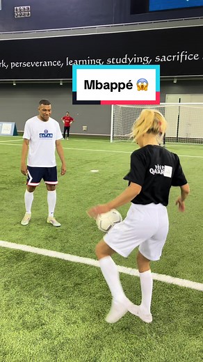 Mbappé Freestyle Skills Compilation 2022