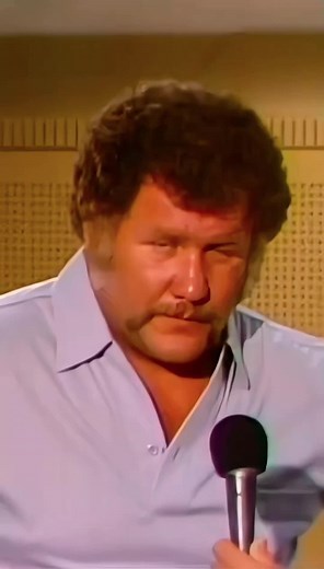 Harley Race Slams Andre the Giant - WCCW Star Wars 1982