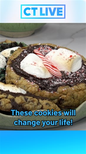 CT Live on Instagram: "What is a stuffie? A stuffie is an oversized cookie filled with anything and everything! The ultimate gooey, cozy winter treat. . . Ingredients: • Your favorite chocolate chip cookie dough (homemade or store-bought) • Mini marshmallows • Regular marshmallows • 1 cup heavy cream • 1 cup chocolate chips • Cookie scoop or spoon • Parchment paper • Optional Toppings: Crushed candy canes, Oreos, mint cookies, peppermint extract . . How to make: • Oven Temperature: 350°F • Total