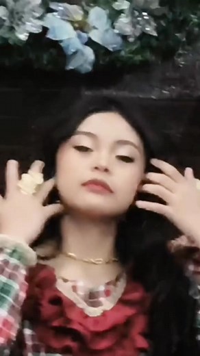 BTS Christmas Calendar shoot 🎄❄️💕 #kesha #keshaannze #highlightseveryone #reel #reels #fyp #viewers #trend #StarsEverywhere | Kesha Annze Duran Maloloy-on