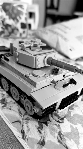 These tanks can go head on💀 Credits to JD brick on the Lego tanks #ww2tanks #mandolorian