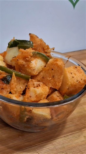 Easy Fried Idli recipe 😋 #youtubeshorts #food #lifestyle #satvikrecipes