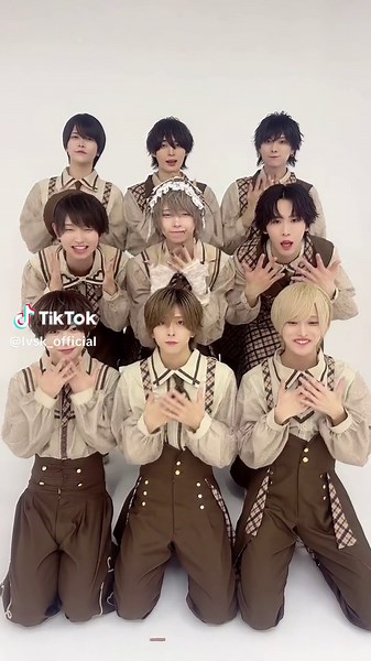 じゃんじゃかジャコランタン/全員ver.💘🍫 @さくらくん。 @うと @じぇじぇじぇ @たいようさん @悦也 @颯 @りょう @さつき @たろしゃん #さくら #うと #ゆそん #たいよう #えつや #はやて #りょう #さつき #たろ #らぶしっく #じゃんじゃかジャコランタン