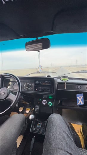 Selim_o27 on Instagram: "🙂 #kesfet #vaz2107 #27bm507 #instagram #like #fyp #flowers #salon"