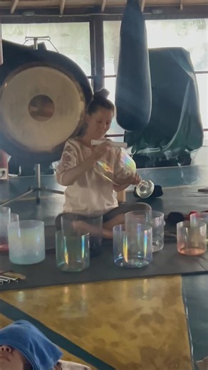 Sound Healing of Gong and Chrystal Bowls. Take a moment for relaxation and self discovery with a Sound. | New Body & Mind - Exclusive Detox, Weight Loss, Wellness Retreat, Koh Samui