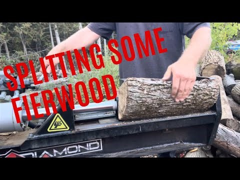 Splitting Wood With A 30 Ton Hydraulic Log Splitter