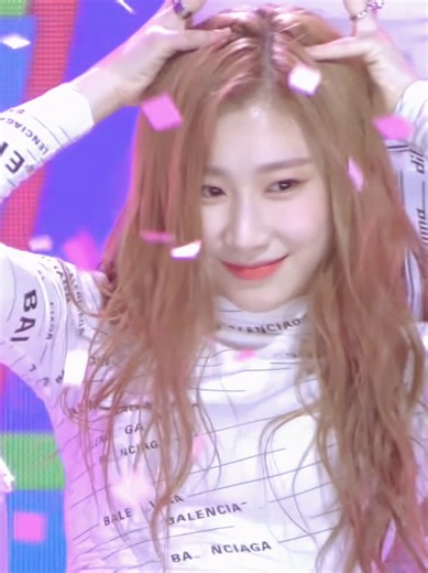 Chaeryeong Dalla Dalla fancam — ITZY Chaeryeong performance