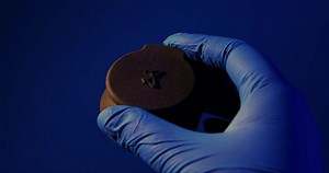 Meet the four Fuse 1 components printed directly on the Fuse 1: https://www.youtube.com/watch?v=QHns0cYcCLQ 1️⃣ IR Sensor Purge 2️⃣ IR Handle 3️⃣ Door Handle 4️⃣ Interlock Magnet Cover | Formlabs | Facebook