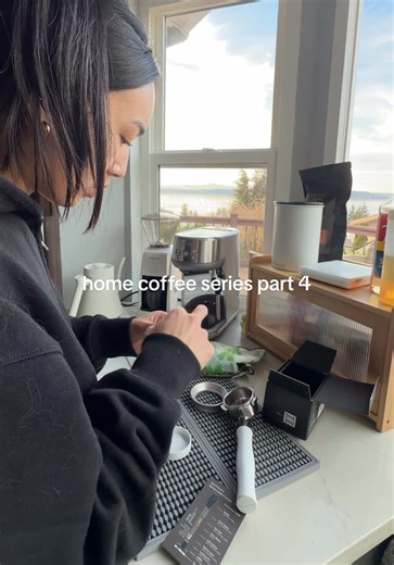Weighted Tamp: Progress in Espresso Brewing