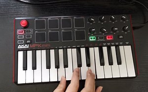 怎样用MPKmini连接Ableton Live玩LOOP（midi键盘连接Live以及MIDI映射的方法）