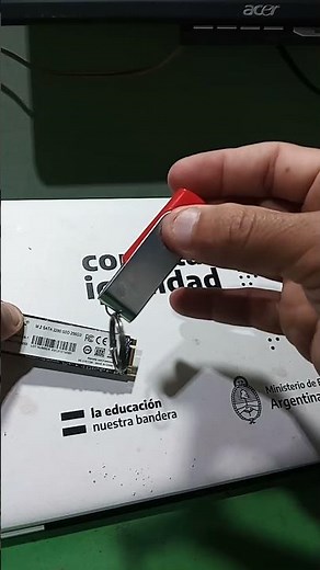 💽 How to Change the Hard Drive on a Netbook Connect Equality and Install Windows 11 from USB #shorts