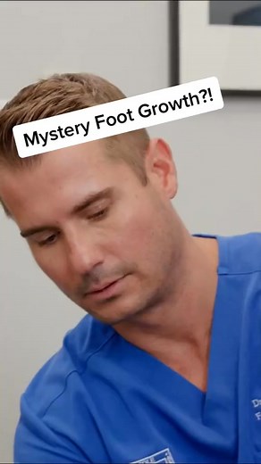 See what happens 😉 #pimplepopper #satisfyingvideos #satisfyingskincare #pimplepopping #blackheadremoval #skincarevideos #dermatology #skincareroutine #oddlysatisfying #pimplepoppingsatisfying #closeupvideo #skincaretips #clearskinjourney #cleanpores #instaskincare #grosslysatisfying #satisfyedit #skingoals #skinclinic | Pop Goes the pimple