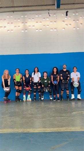 The skating community in Brazil is growing fast since the pandemic. There are many more certified instructors now teaching & working in Brazil, which helps grow the sport. Since training new ICP Examiner @luara.acarvalho in 2022 to deliver certification courses both online and in-person, she is now one of the busiest Examiners in the world. This recent ICP Level 2 certification course in São Paulo was unusual in that there were more women than men. This has traditionally been a sport with more m