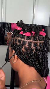 if you think your hair is “too short” for mini twists… think again 💡✨ 100% human hair mini twists ft. @ywigs_official 26” mini twist hair (2 bundles used) The FULL diy tutorial is available on my youtube channel 🎥 Indybindy (click the link in my bio to check it out)📲 | Itsindybindy