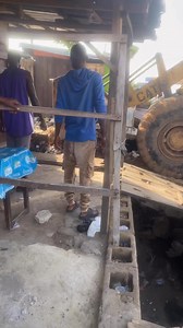 Just got to my shop very early in the morning because I have deliveries to dispatch, only to meet caterpillar and many guys with tools , my neighbor who sells food has already started packing, before I could say jack Robinson, catapillar has already pull one womans container shop and squeezed it like buns, Omo na so I run immediately, call aboki my gateman, I told him to call his brothers immediately to help me remove my own container shop safely, I called carpenter too to remove the roof, they 
