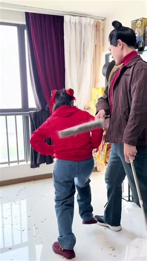 Isn't it just kicking? I can do it too! #cos #NezhaTheDevilChildCausesTroubleInTheSea