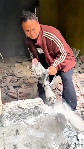 The Process of Demolishing Old Concrete Structures
