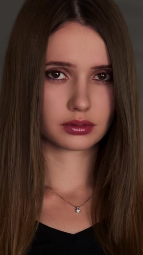 Elena Gilbert Step-by-Step Make-Up Tutorial