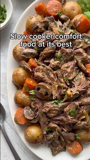 Slow Cooker Pot Roast with Rich Gravy