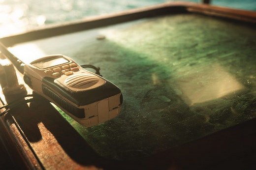 6 Best Walkie Talkies for Skiing & Snowboarding in 2023