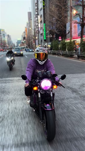 ちかすぎた #cb400sf #nc42 #紫スーフォア #vtec #セパハンネイキッド #本田技研工業 #バイク好きと繋がりたい #honda #ホンダ #04世代 #おすすめ #運営さん大好き #fyp #fypp