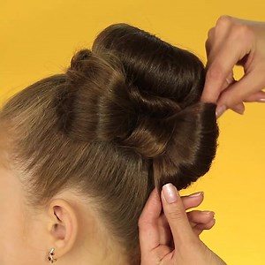 Check out these two amazing hairstyles for your princess! 󾆜󾮗 | You're Gorgeous