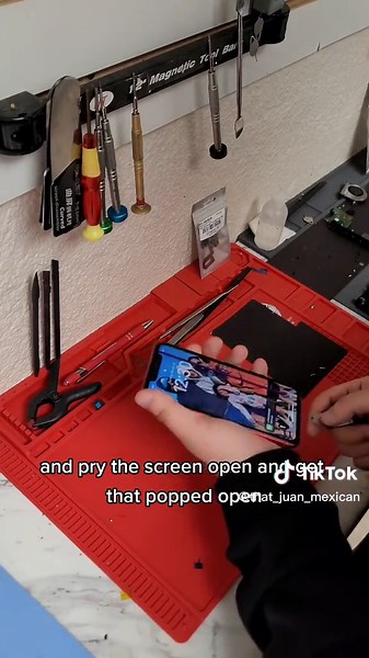 Do you have lines going through your screen? You might just need a new lcd. Come watch as I replace the lcd on this iphone 11 to get rid of the lines running through the screen. #apple #iphone #iphone11 #repair #repairshop #phonerepair #savemoney #fyp #foryoupage