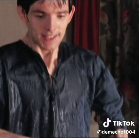 Arthur's Hot Tub: Hilarious Merlin Bathtub Scene!