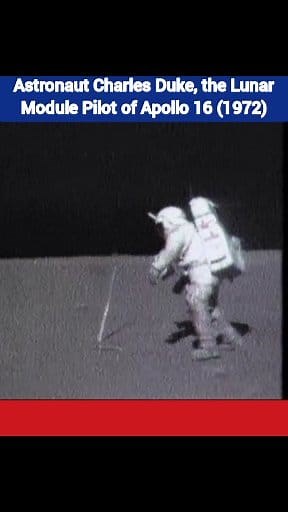 ✨🌕 Moon Moments You’ll Never Forget! 🌕✨ 🚀 Throwback to Apollo 16, where astronaut Charles Duke gave us one of the most iconic lunar “oops” moments ever caught on camera! 👨‍🚀 While trying to hammer a core tube into the Moon’s surface, he hit a hidden rock… the hammer slipped… and picking it up in bulky space gear and low gravity turned into a mini–lunar comedy scene. 😄 But like a true pro, Duke grabbed the rover’s tongs, returned, and nailed it—proving even on the Moon, determination wins! 