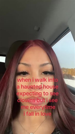 ..hrsecrett (@..hrsecrett)’s video of when i walk into the haunted house