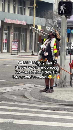 POV: The Holy Spirit said “move”… and I really said “say less” 😂🎺🔥 Not me turning a normal walk into a whole praise parade… because when that kind of joy hits, you’re not staying quiet 😭🙌 Be honest… what would YOU do if the Holy Spirit hit you like this?? 👀 #humor #funny #holyspirit #faith #gosple